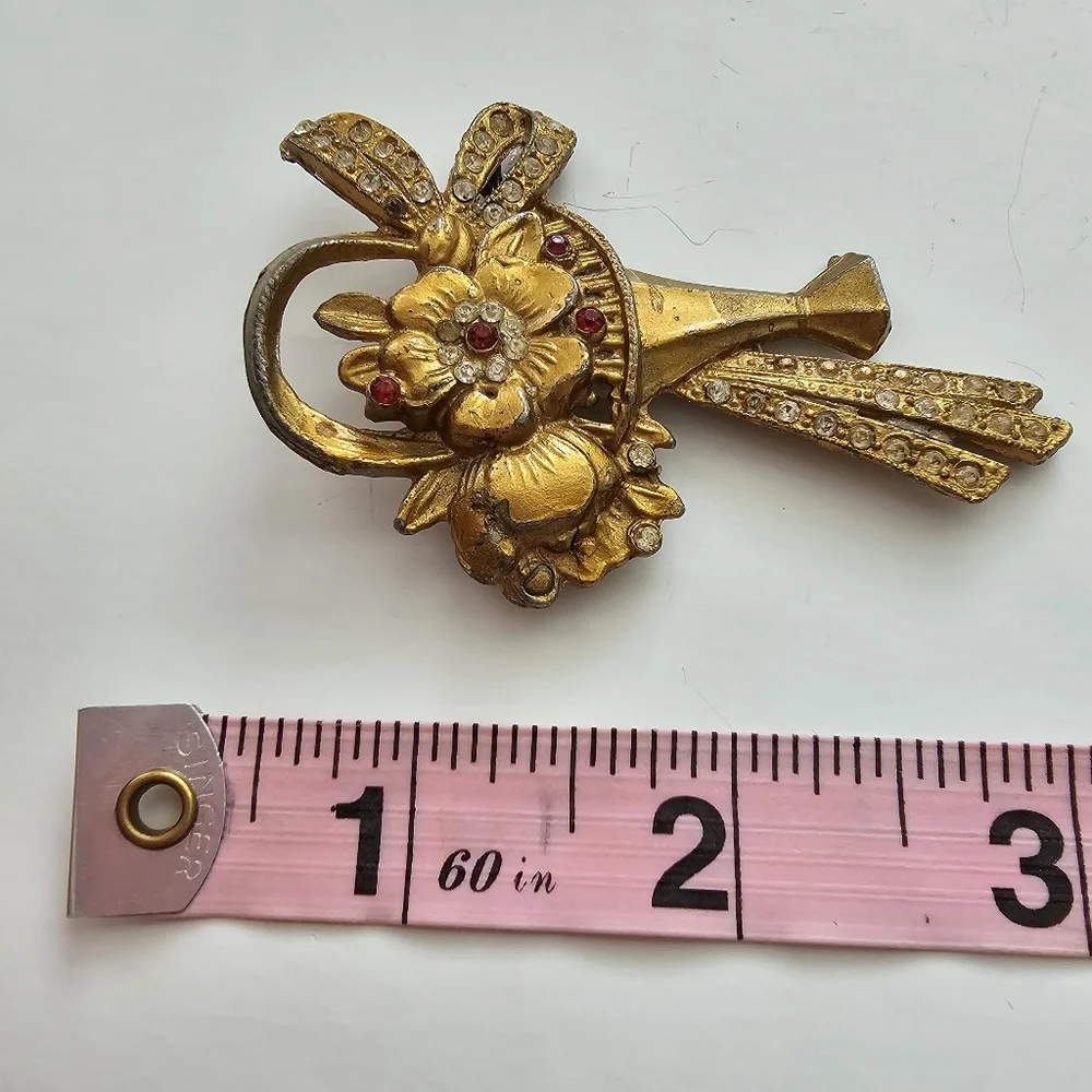 Vintage 1940s Gold Tone Flower Basket Brooch | Ruby Red & Clear Rhinestones